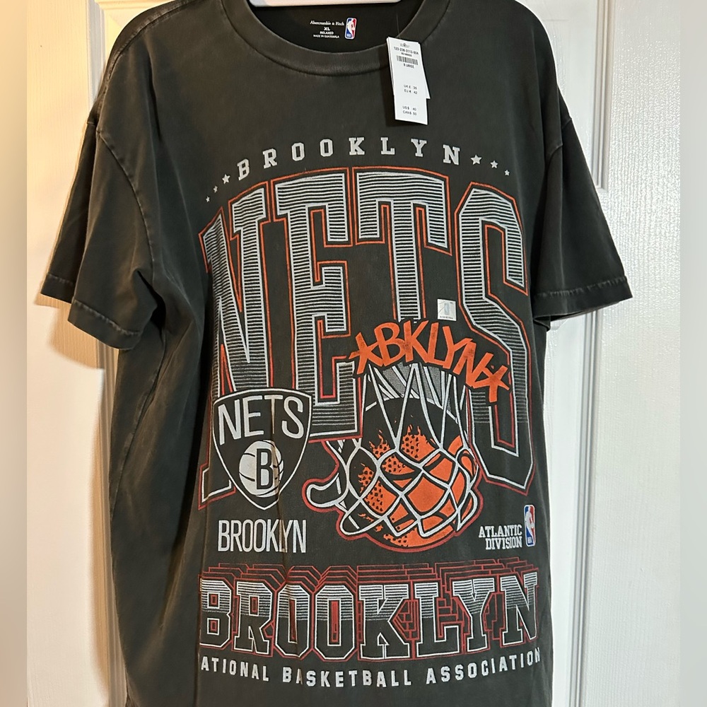 NWT Brooklyn nets abercrombie t-shirt